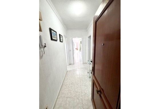 Revente - Appartement -
Torrevieja