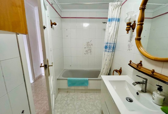 Revente - Appartement -
Torrevieja