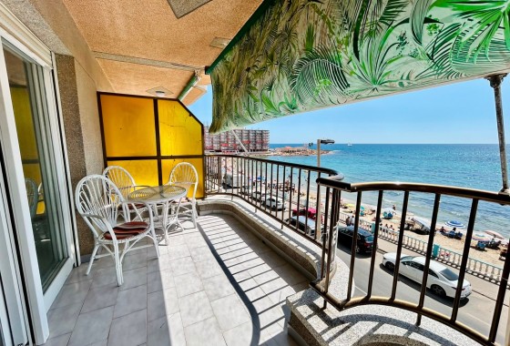 Revente - Appartement -
Torrevieja