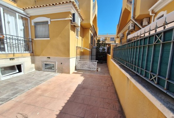 Resale - Apartment / Flat -
Torrevieja - Aguas Nuevas