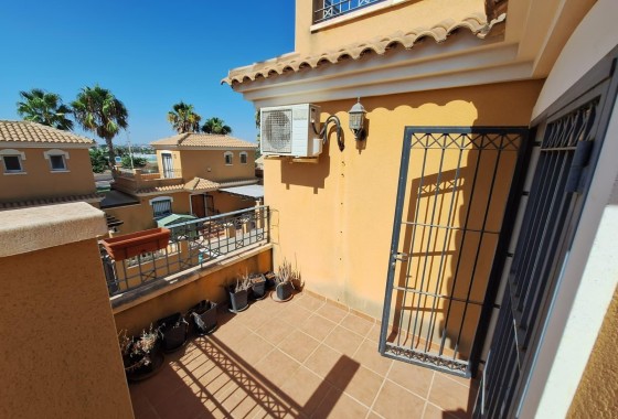 Resale - Apartment / Flat -
Torrevieja - Aguas Nuevas