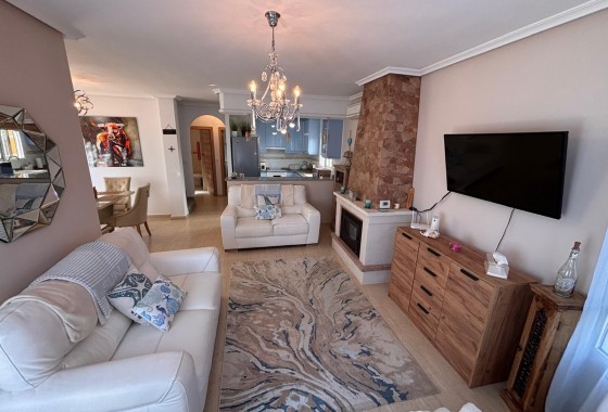 Resale - Detached Villa -
El Campo