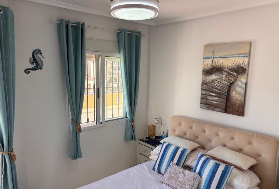 Resale - Detached Villa -
El Campo