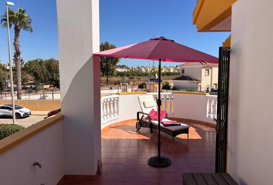 Resale - Detached Villa -
El Campo