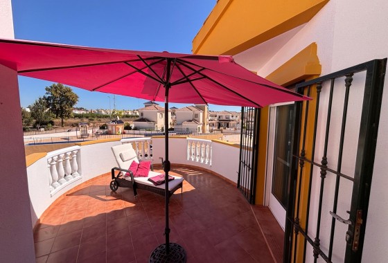 Resale - Detached Villa -
El Campo