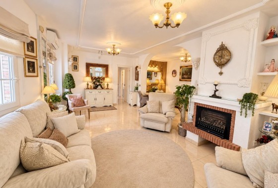 Revente - Villa Individuelle -
Orihuela Costa