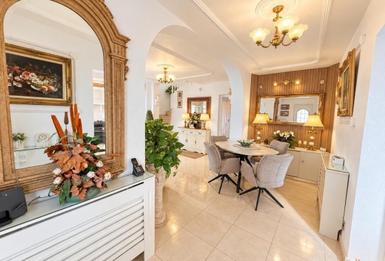 Revente - Villa Individuelle -
Orihuela Costa