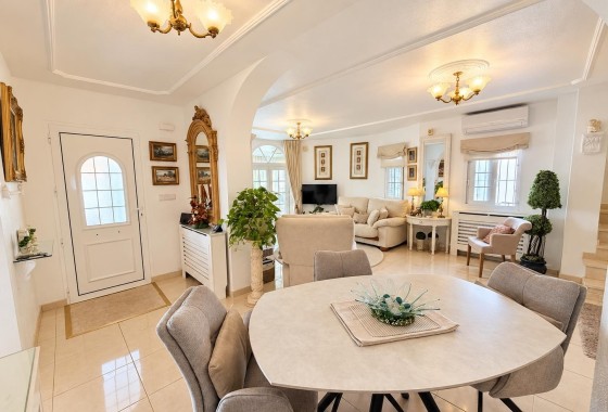 Revente - Villa Individuelle -
Orihuela Costa