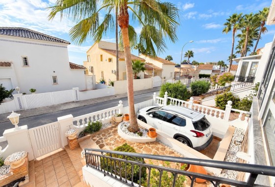 Revente - Villa Individuelle -
Orihuela Costa