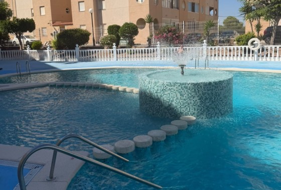Herverkoop - Rijhuis -
Torrevieja