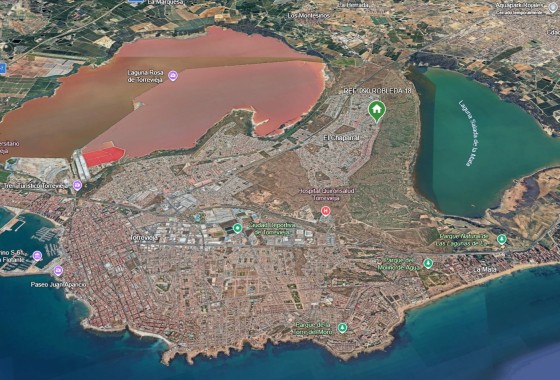 Herverkoop - Rijhuis -
Torrevieja
