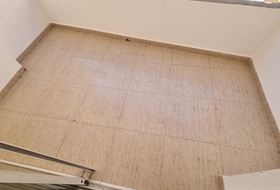 Herverkoop - Appartement / Flat -
Torrevieja - El molino