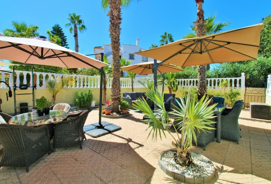 Venta - Chalet Independiente -
Villamartín - Las Violetas