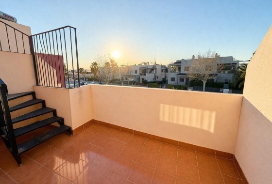 Herverkoop - Rijhuis -
Torrevieja - Aguas Nuevas