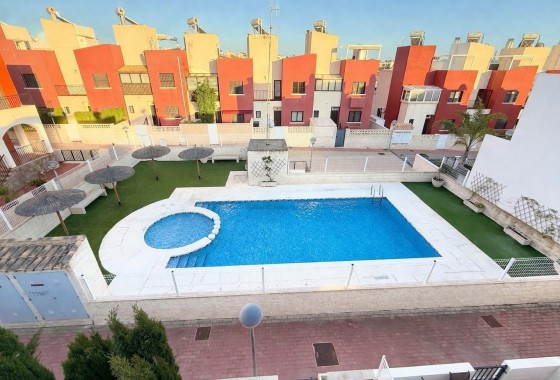 Herverkoop - Rijhuis -
Torrevieja - Aguas Nuevas
