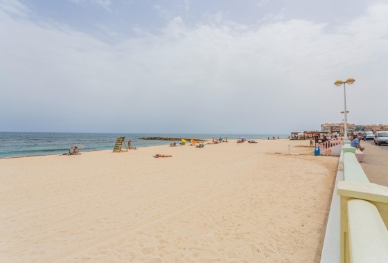 Herverkoop - Rijhuis -
Torrevieja - Aguas Nuevas