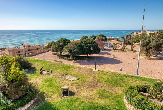 Herverkoop - Rijhuis -
Torrevieja - Aguas Nuevas