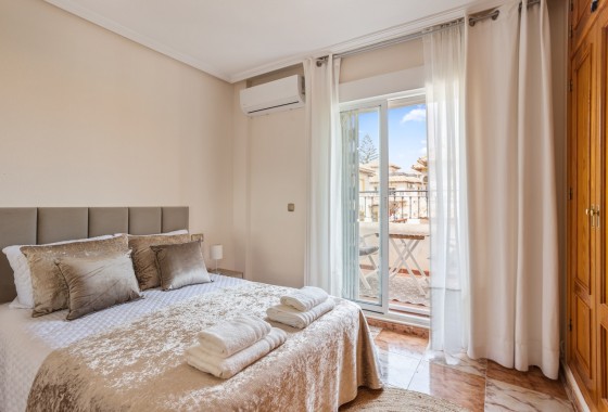 Herverkoop - Halfvrijstaande villa -
Lomas de Cabo Roig - Lomas de Caboroig