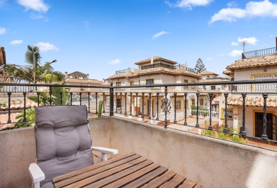 Herverkoop - Halfvrijstaande villa -
Lomas de Cabo Roig - Lomas de Caboroig