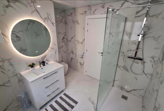 Venta - Apartamento / Piso -
Torrevieja - Playa Acecion