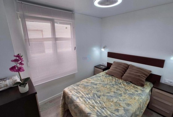 Venta - Apartamento / Piso -
Torrevieja - Playa Acecion