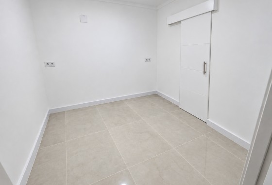 Herverkoop - Appartement / Flat -
Urbanización La Torreta