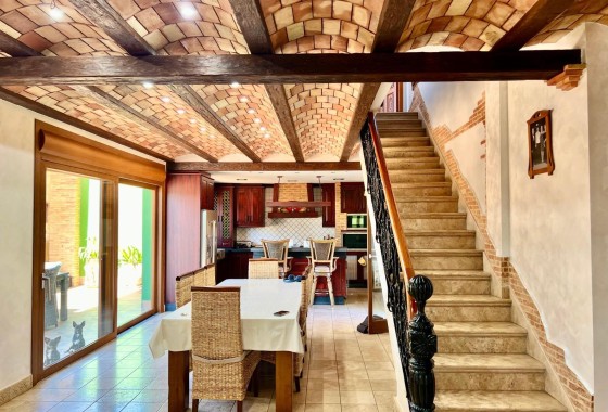 Herverkoop - Vrijstaande Villa -
Almoradí - Comunidad Valenciana