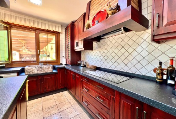 Herverkoop - Vrijstaande Villa -
Almoradí - Comunidad Valenciana