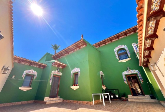 Herverkoop - Vrijstaande Villa -
Almoradí - Comunidad Valenciana
