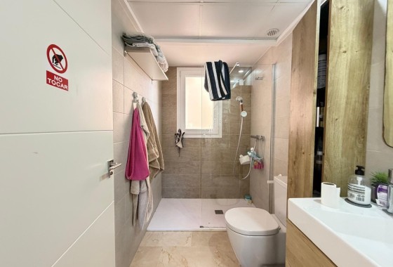 Herverkoop - Appartement / Flat -
Torrevieja - Punta Prima
