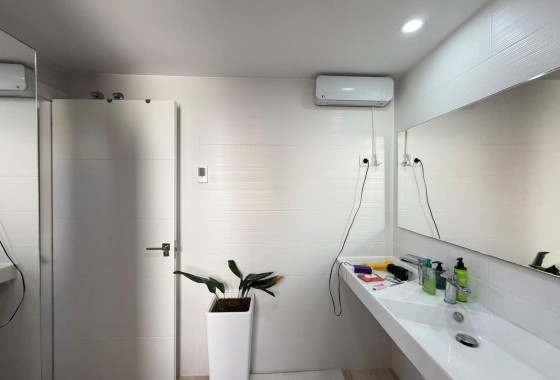 Herverkoop - Appartement / Flat -
Torrevieja - Punta Prima