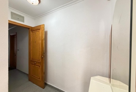 Herverkoop - Appartement / Flat -
Torrevieja - Playa del Cura