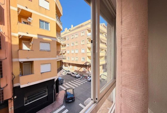 Herverkoop - Appartement / Flat -
Torrevieja - Playa del Cura