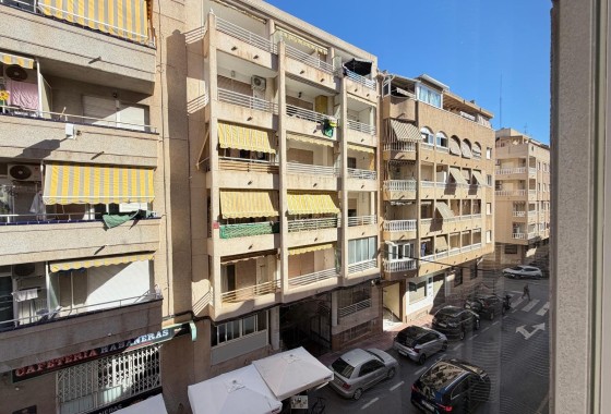 Herverkoop - Appartement / Flat -
Torrevieja - Playa del Cura