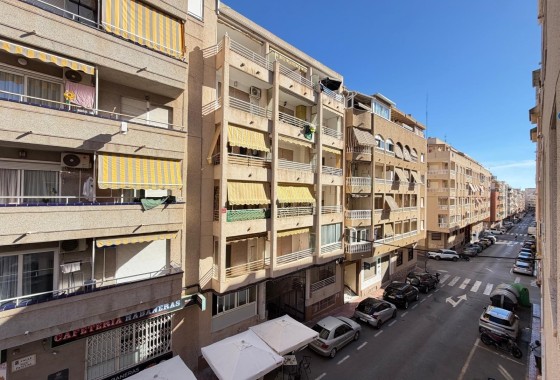 Herverkoop - Appartement / Flat -
Torrevieja - Playa del Cura