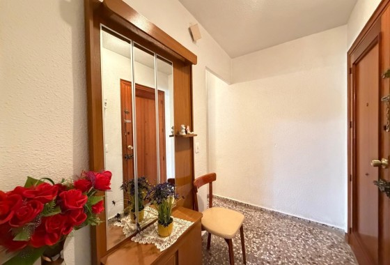 Herverkoop - Appartement / Flat -
Torrevieja - Las Piscinas Naturales