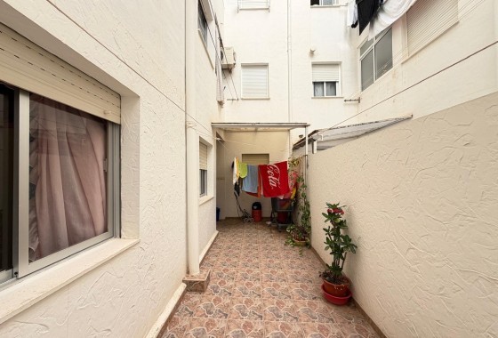 Herverkoop - Appartement / Flat -
Torrevieja - Las Piscinas Naturales