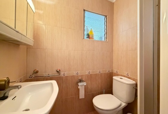 Herverkoop - Appartement / Flat -
Torrevieja - Las Piscinas Naturales