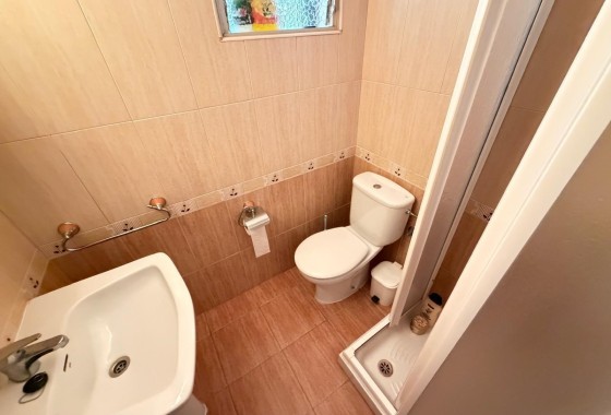 Herverkoop - Appartement / Flat -
Torrevieja - Las Piscinas Naturales