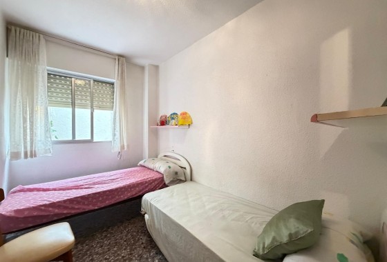 Herverkoop - Appartement / Flat -
Torrevieja - Las Piscinas Naturales