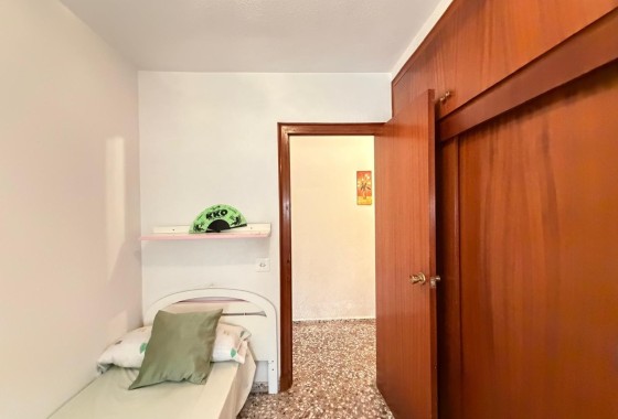 Herverkoop - Appartement / Flat -
Torrevieja - Las Piscinas Naturales