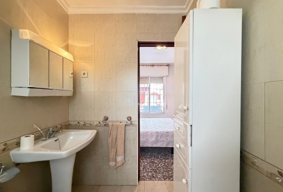 Herverkoop - Appartement / Flat -
Torrevieja - Las Piscinas Naturales