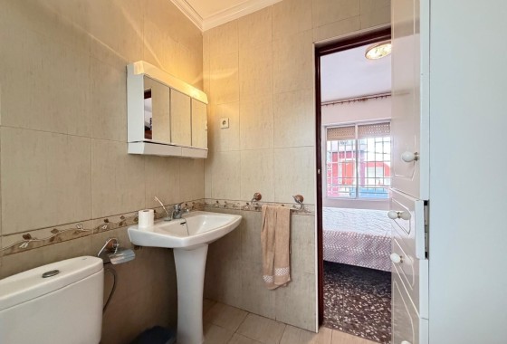 Herverkoop - Appartement / Flat -
Torrevieja - Las Piscinas Naturales