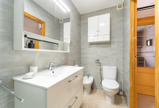 Herverkoop - Appartement / Flat -
Torrevieja - Playa de los Naufragos