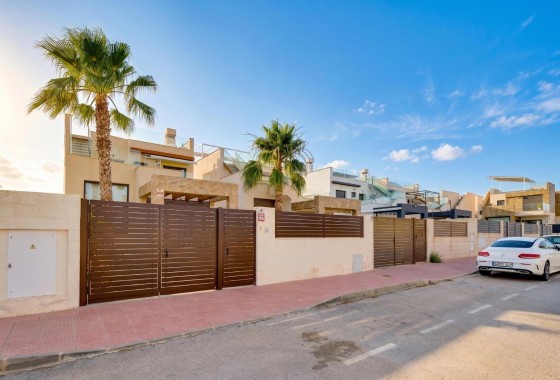 Herverkoop - Vrijstaande Villa -
Ciudad Quesada - Rojales - Pueblo Bravo