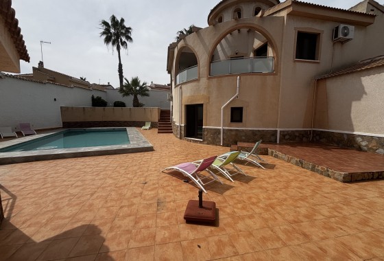Herverkoop - Vrijstaande Villa -
Ciudad Quesada - Rojales - Ciudad Quesada