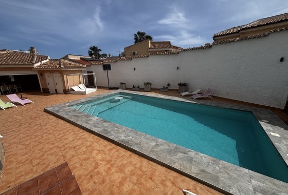 Herverkoop - Vrijstaande Villa -
Ciudad Quesada - Rojales - Ciudad Quesada