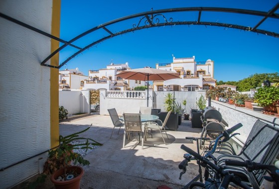 Herverkoop - Rijhuis -
Entre Naranjos - Vistabella Golf - Entre Naranjos