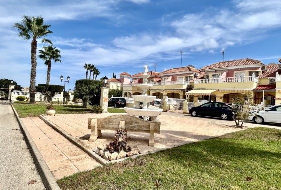 Venta - Adosado -
Cabo Roig