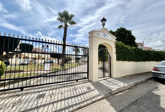 Venta - Adosado -
Cabo Roig